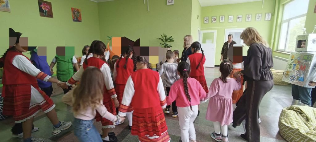 Група "Гъбка" посети ОУ "Се. Св. Кирил и Методий" 4